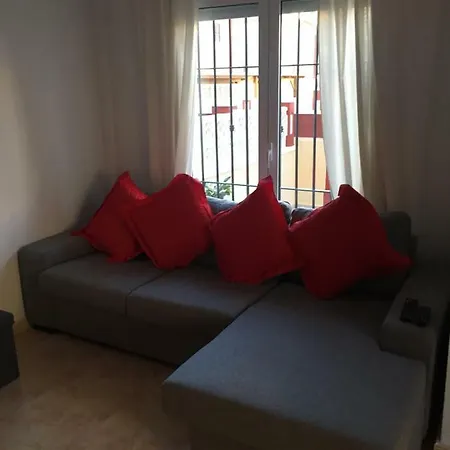 Semi-detached House & Pool Nyaraló